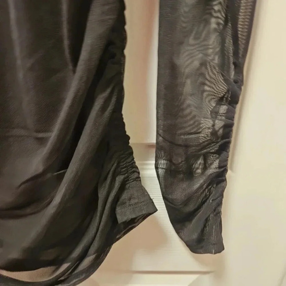 DKNY Mesh Sheer Top Gathered  Long Sleeve Lined Ruched Black size L - Picture 7 of 9